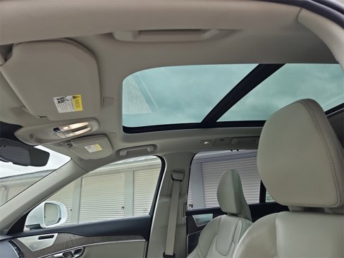 Used 2023 Volvo XC90 T8 Ultimate w/ Protection Package Premier image 15