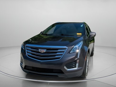 Used 2017 Cadillac XT5 Luxury w/ Driver Awareness Package image 8