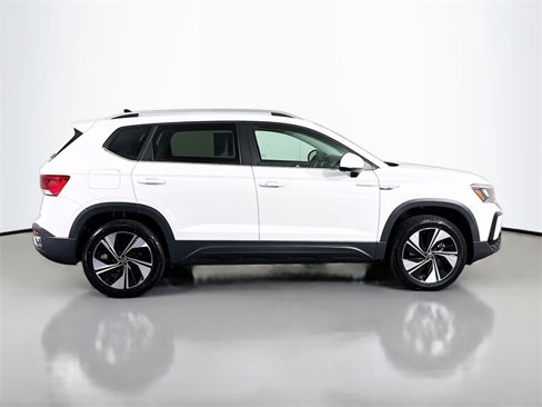 Used 2023 Volkswagen Taos SE image 8