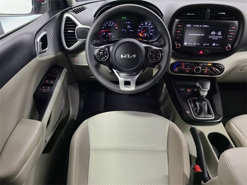 Used 2022 Kia Soul LX image 26