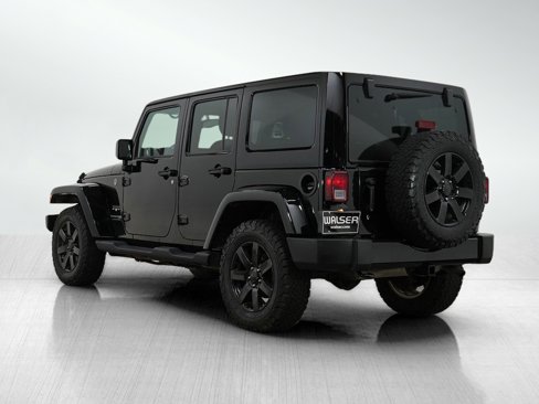 Used 2018 Jeep Wrangler Unlimited Sahara w/ Dual Top Group image 3