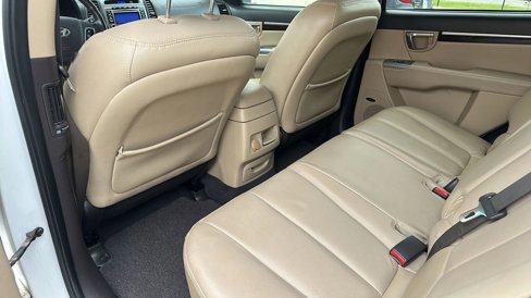 Used 2011 Hyundai Santa Fe Limited image 9