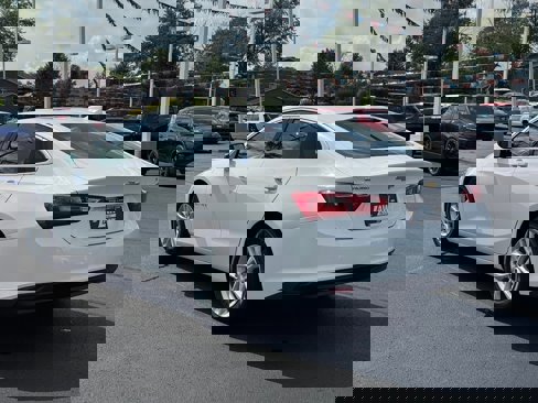 Used 2023 Chevrolet Malibu LT image 7