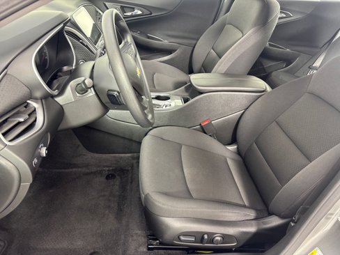 Used 2025 Chevrolet Malibu LT image 5