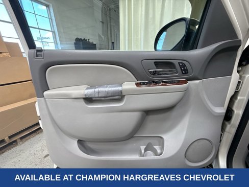 Used 2013 Chevrolet Silverado 1500 LTZ w/ LTZ White Diamond Edition image 31