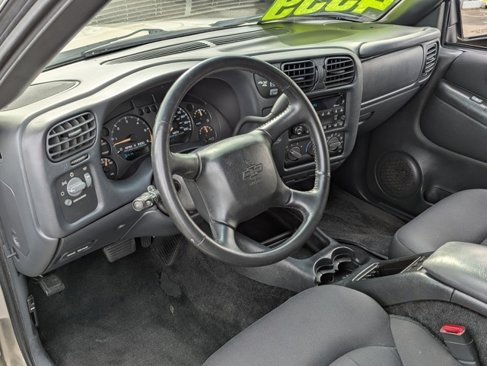 Used 2003 Chevrolet Blazer LS w/ Preferred Equipment Group image 12