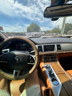 Used 2015 Jaguar XF Portfolio image 18