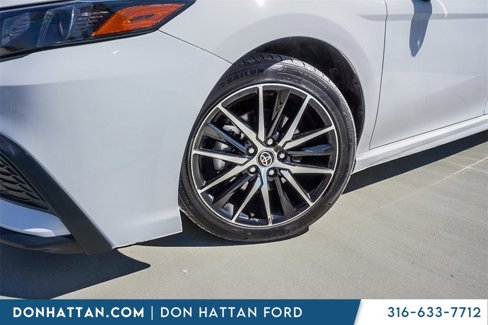 Used 2023 Toyota Camry SE image 29