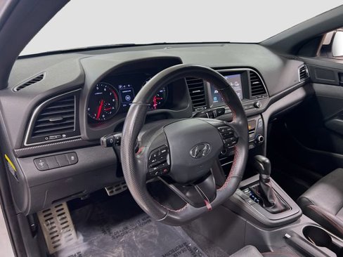 Used 2017 Hyundai Elantra Sport image 9