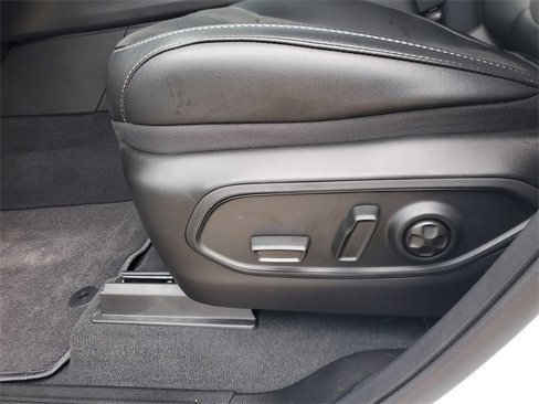 New 2025 Jeep Grand Cherokee Altitude image 16