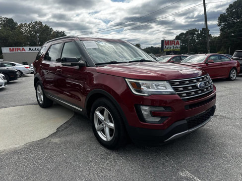 Used 2016 Ford Explorer XLT w/ Equipment Group 202A image 8