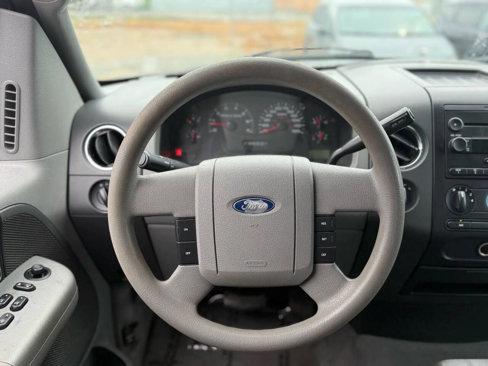 Used 2004 Ford F150 XLT image 6