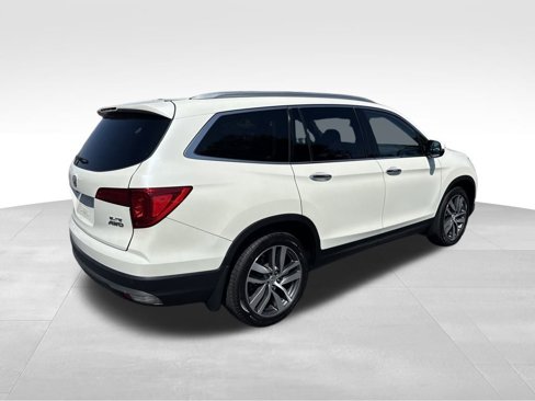 Used 2016 Honda Pilot Elite image 6