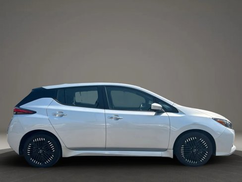 Used 2023 Nissan Leaf SV Plus image 6