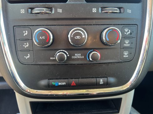 Used 2019 Dodge Grand Caravan SE w/ UConnect Hands-Free Group image 20