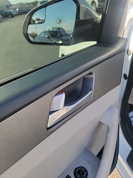 Used 2017 Hyundai Sonata SE w/ Cargo Package image 18