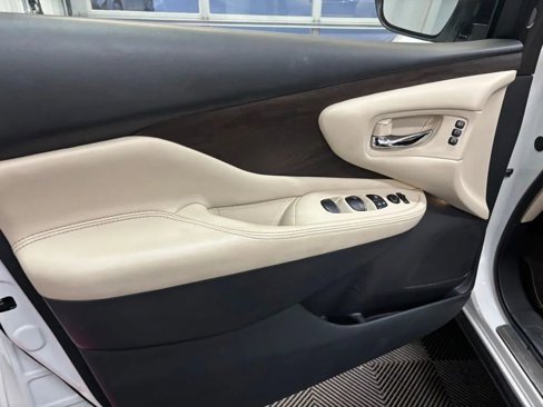 Used 2021 Nissan Murano Platinum w/ Cargo Package image 11