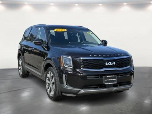 Certified 2022 Kia Telluride S image 1