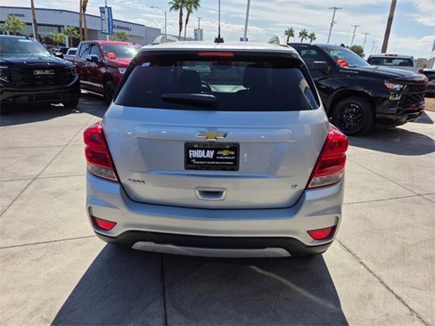 Used 2018 Chevrolet Trax LT w/ LT Convenience Package image 5