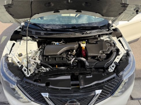 Used 2019 Nissan Rogue Sport SL w/ Premium Package image 17