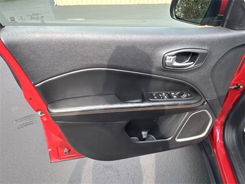 Used 2019 Jeep Compass Limited image 22