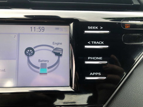 Used 2019 Toyota Camry LE image 12