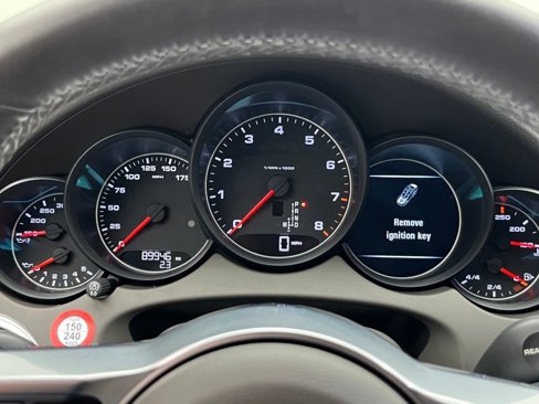 Used 2017 Porsche Cayenne Platinum Edition image 11