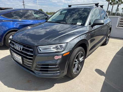 Used 2020 Audi Q5 e Premium w/ Convenience Package image 1