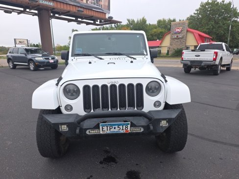 Used 2015 Jeep Wrangler Unlimited Sahara w/ Connectivity Group image 2