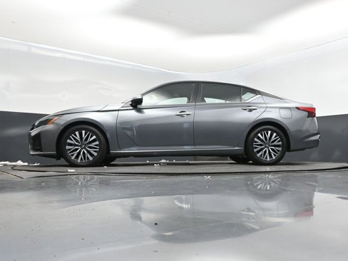 Used 2023 Nissan Altima 2.5 SV image 39