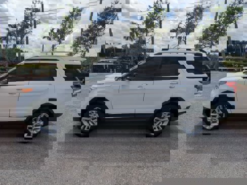 Used 2013 Ford Explorer XLT image 8