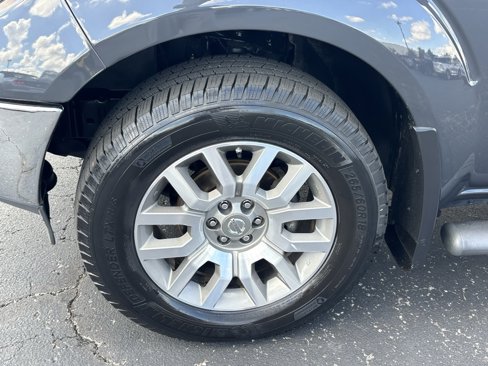 Used 2012 Nissan Frontier SL image 25