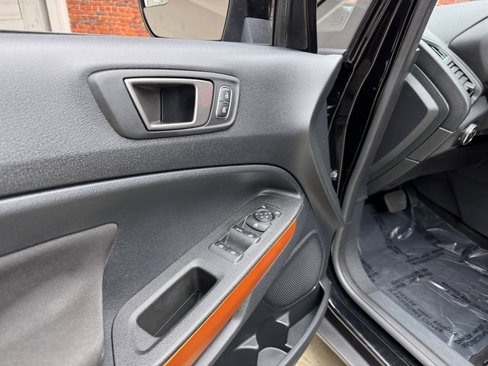 Certified 2021 Ford EcoSport SE w/ SE Appearance Package image 11