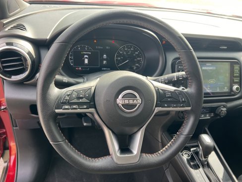 Used 2022 Nissan Kicks SR image 14