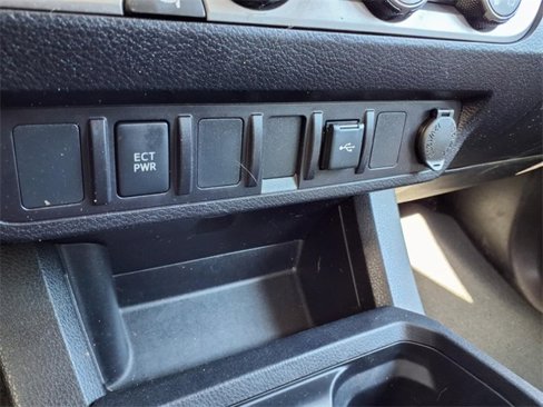 Used 2022 Toyota Tacoma SR image 23