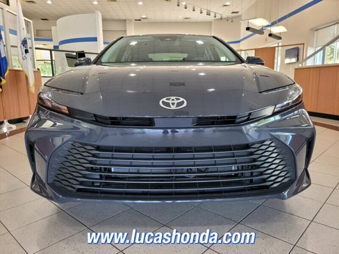 Used 2025 Toyota Camry LE image 2