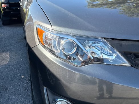 Used 2014 Toyota Camry L image 10