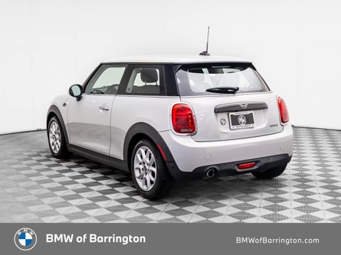 Used 2019 MINI Cooper 2-Door Hardtop w/ Signature Upholstery Package image 3