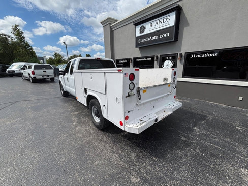 Used 2002 Ford F350 XL image 3