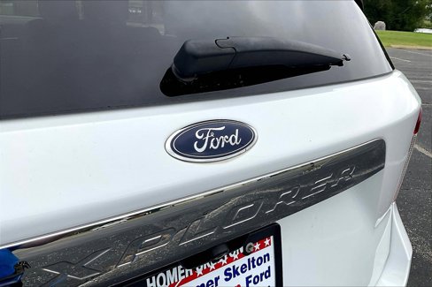 Used 2020 Ford Explorer XLT image 29