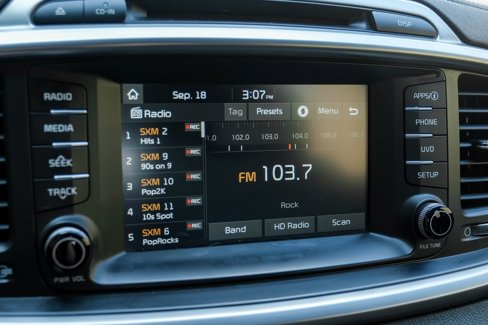 Used 2017 Kia Sorento EX image 32