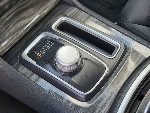Used 2021 Chrysler 300 Touring image 11