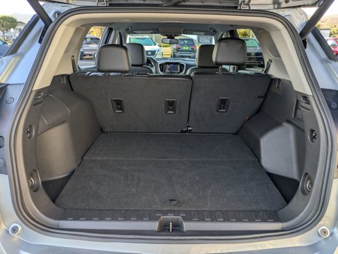 Used 2024 GMC Terrain SLT image 30