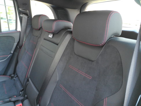 Used 2024 Mercedes-Benz GLB 250 4MATIC image 16