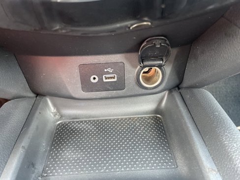 Used 2018 Nissan Rogue SV image 28