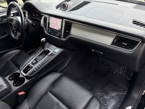 Used 2017 Porsche Macan GTS image 22