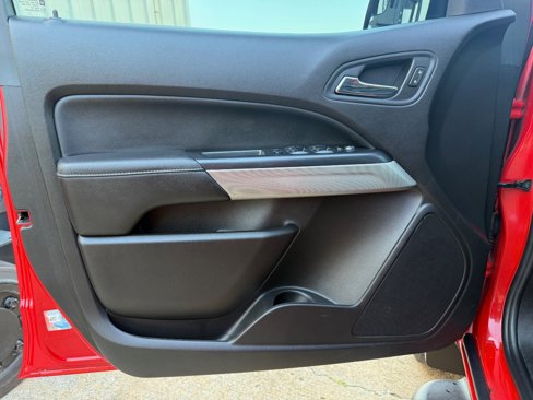 Used 2018 GMC Canyon SLT w/ Driver Alert Package image 8