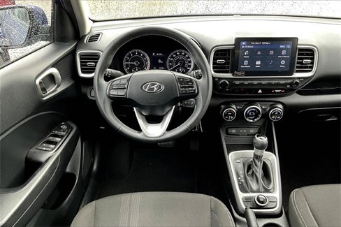 Used 2022 Hyundai Venue SEL image 5