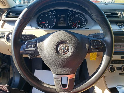 Used 2013 Volkswagen CC Sport image 18