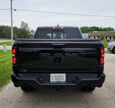Used 2025 RAM 1500 Laramie w/ Night Edition image 11